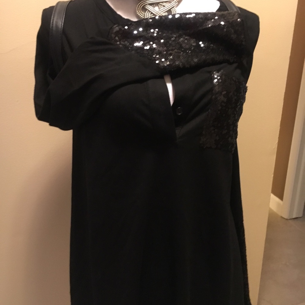 Top - Picture 2 of 6